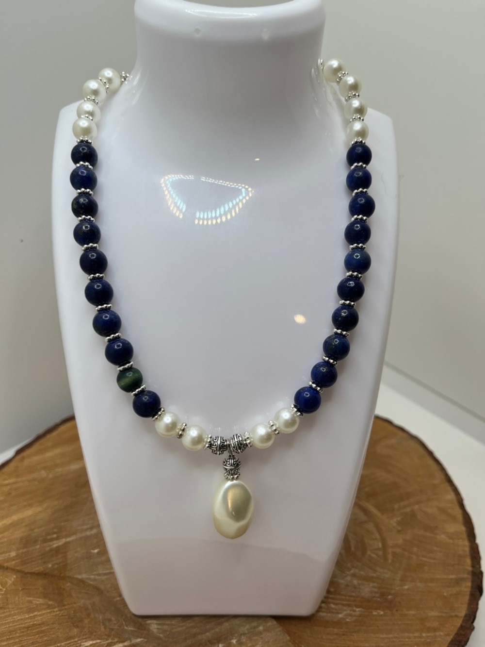 Elegant Blue Lapis Natural Beads and Pearl Bead Necklace with Pendant
